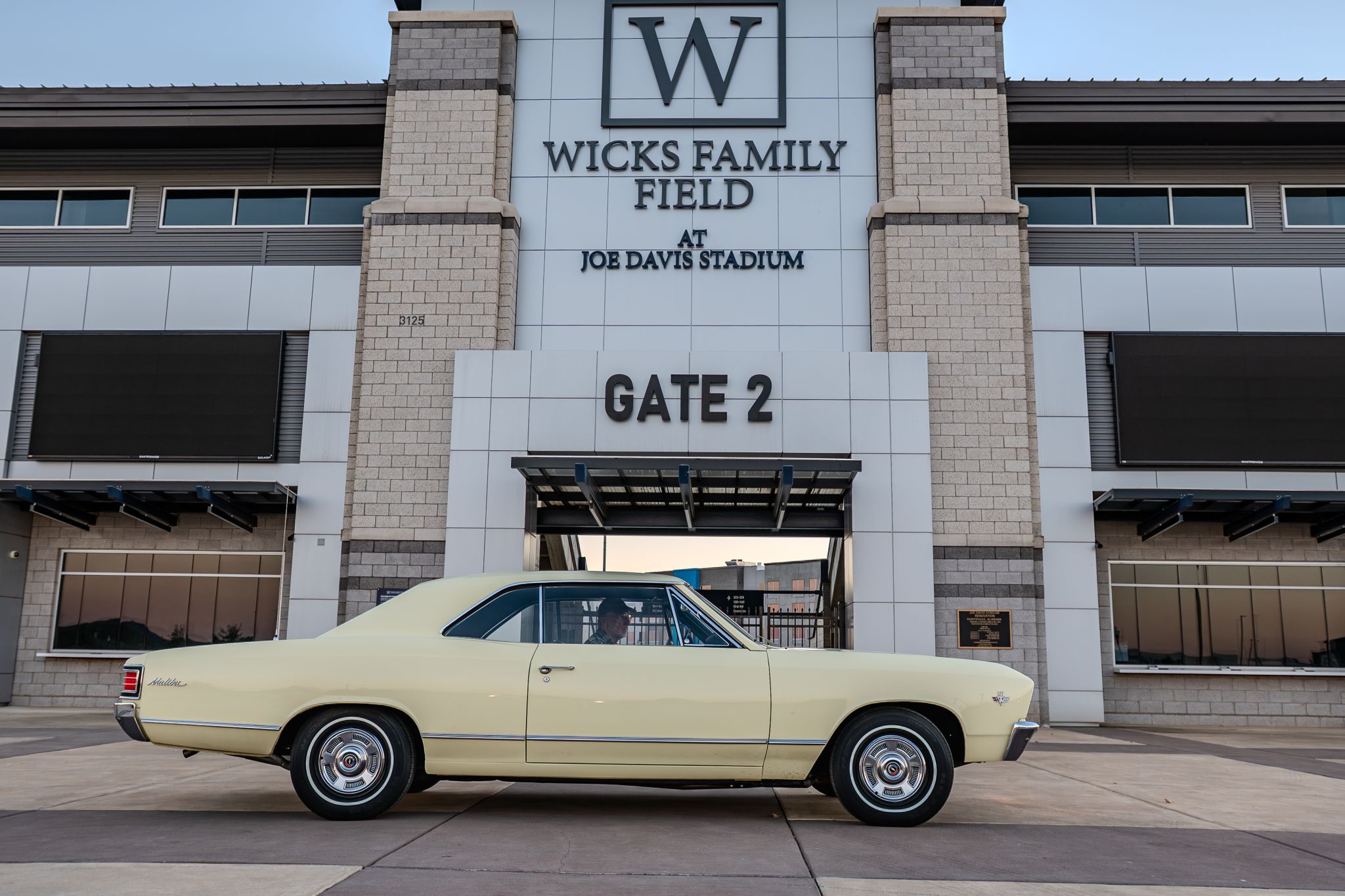 Car show picture