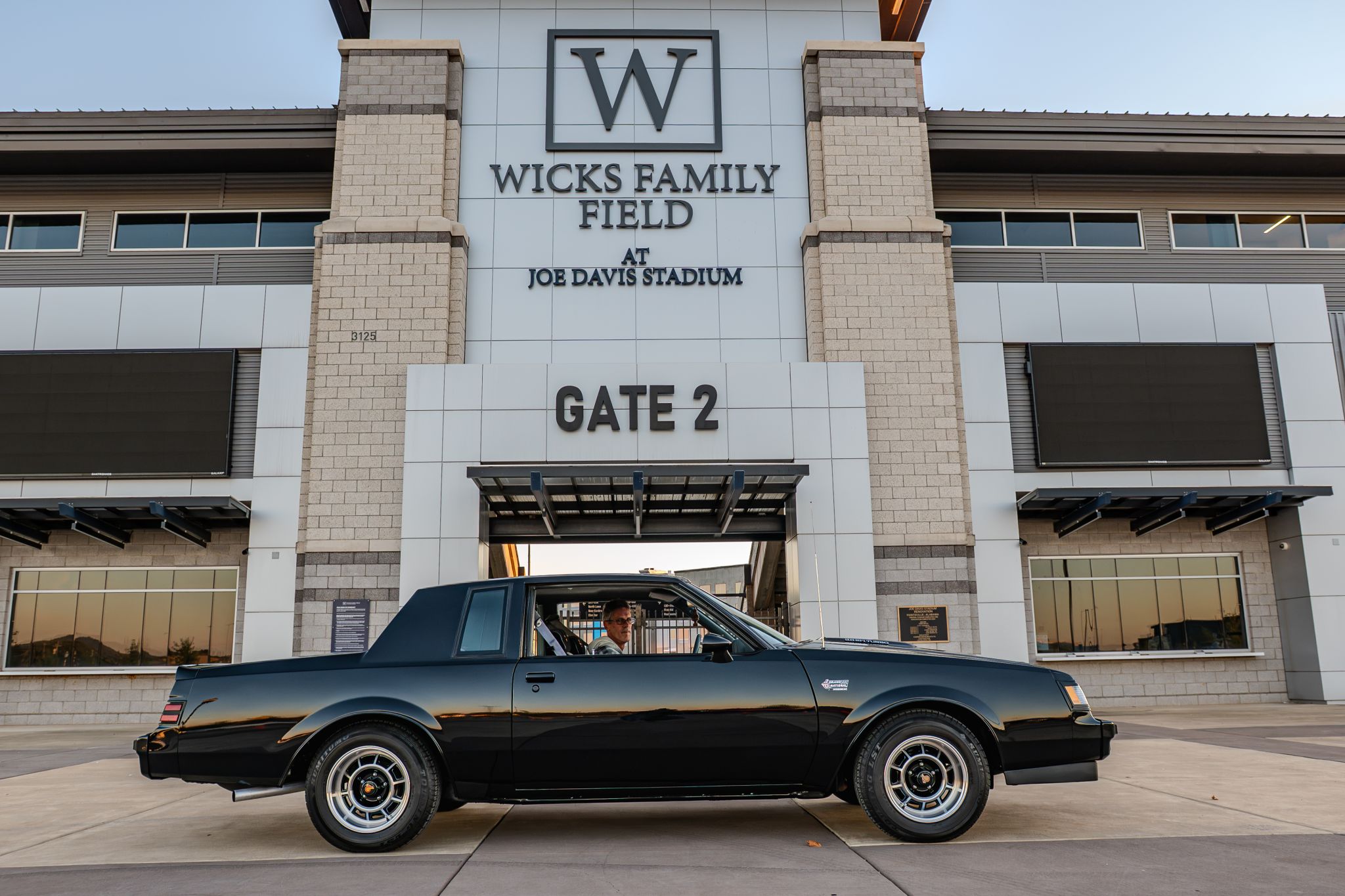 Car show picture