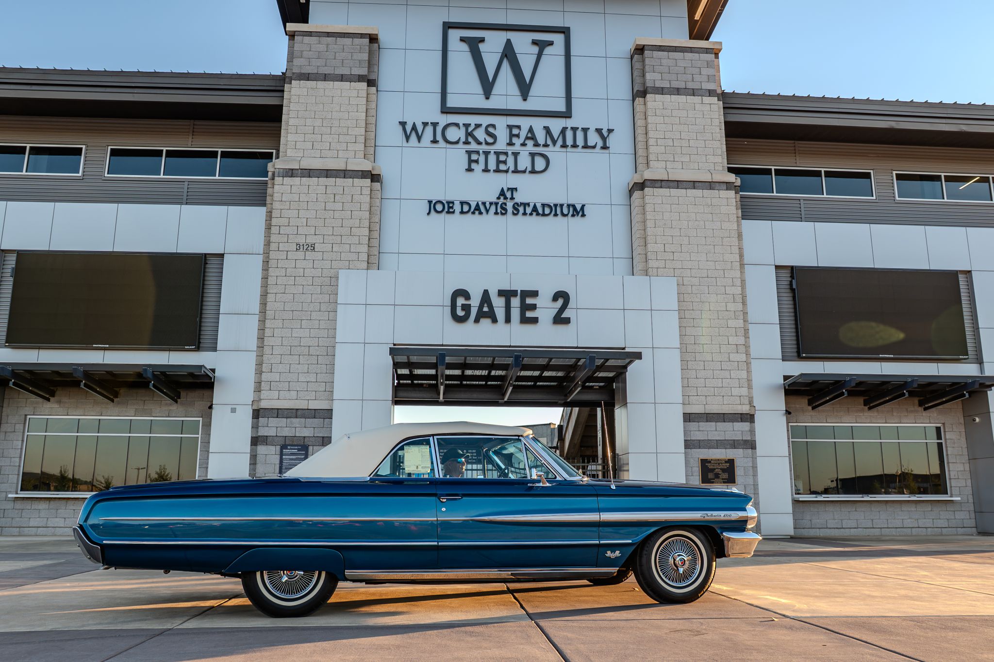 Car show picture