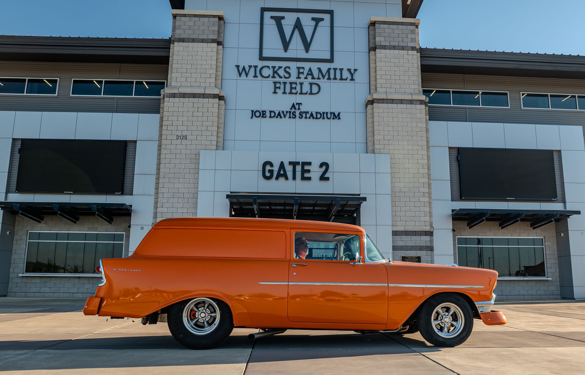 Car show picture