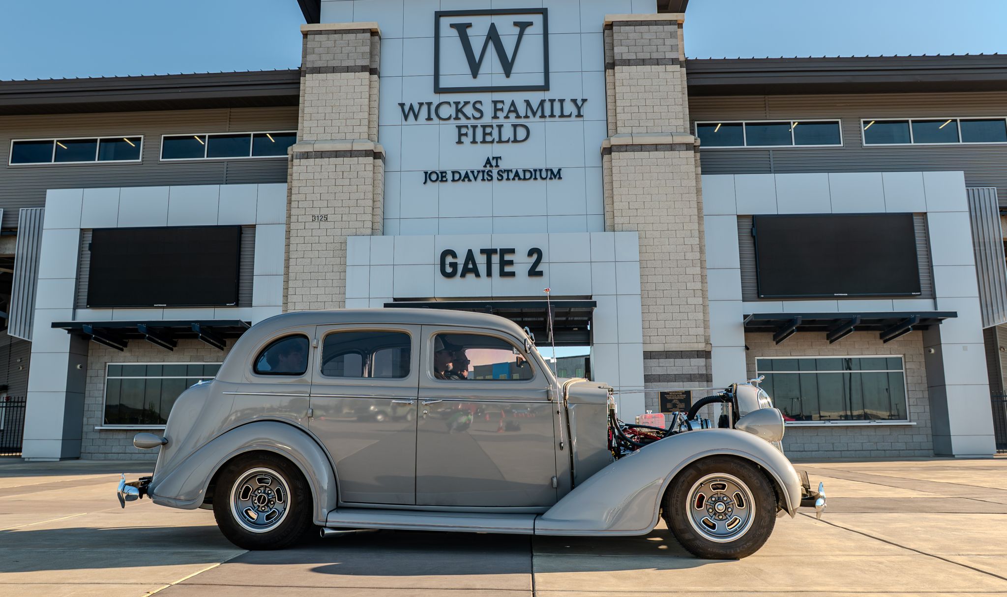 Car show picture
