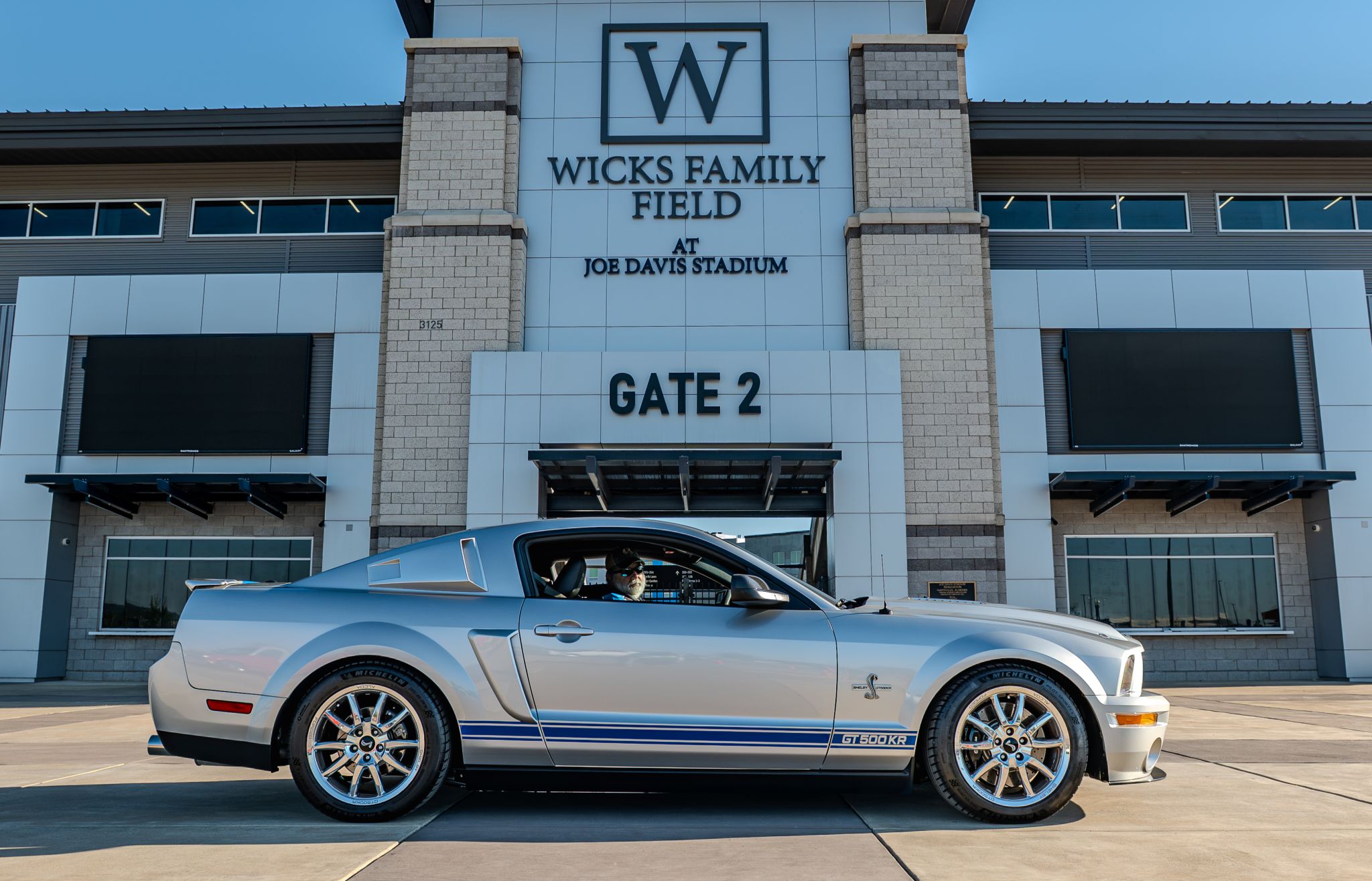 Car show picture