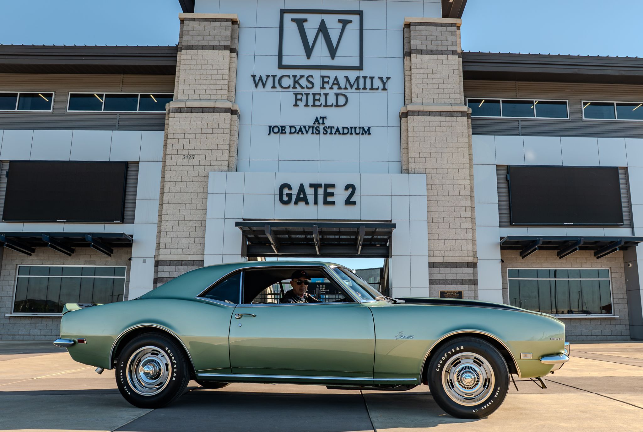 Car show picture
