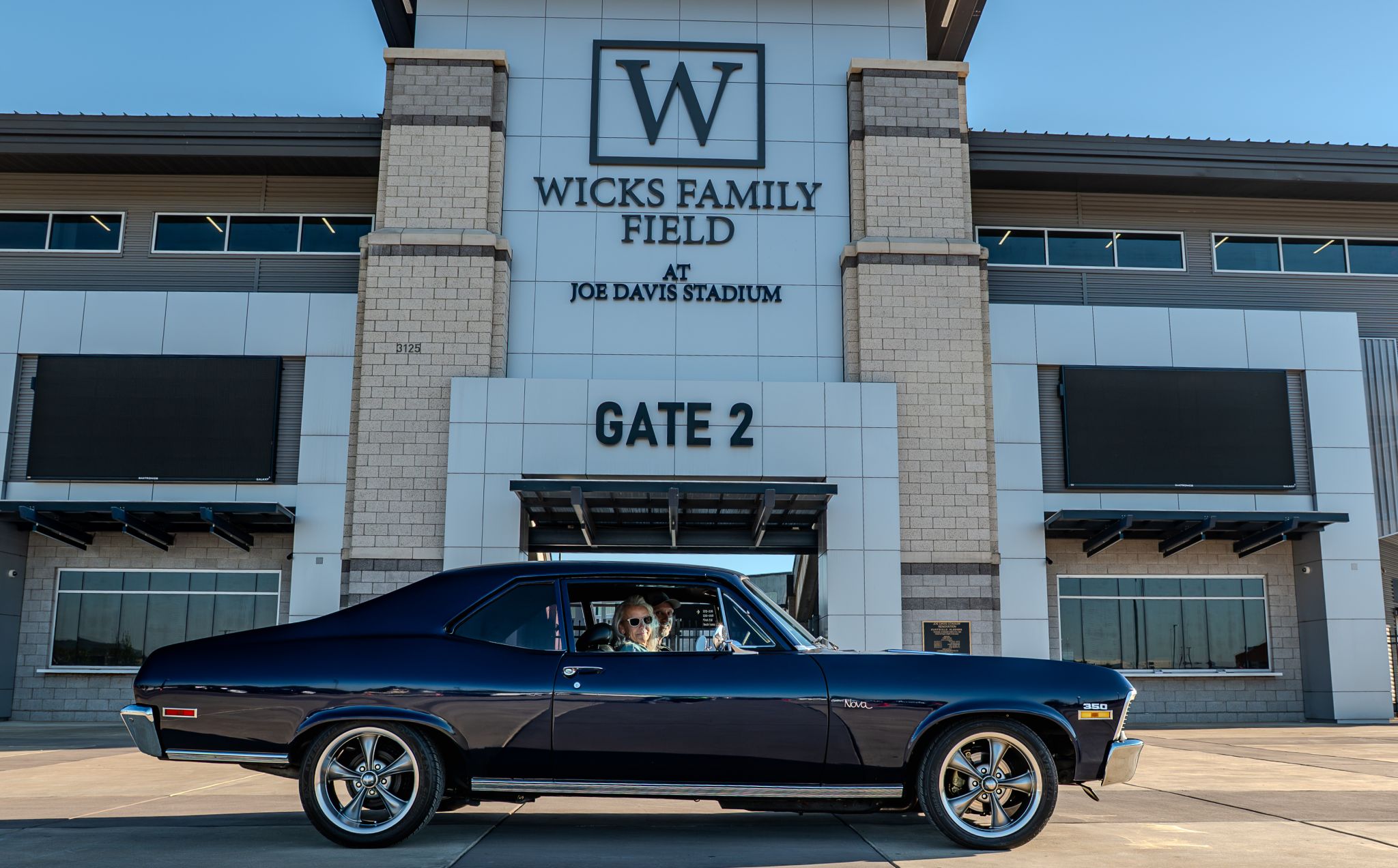 Car show picture