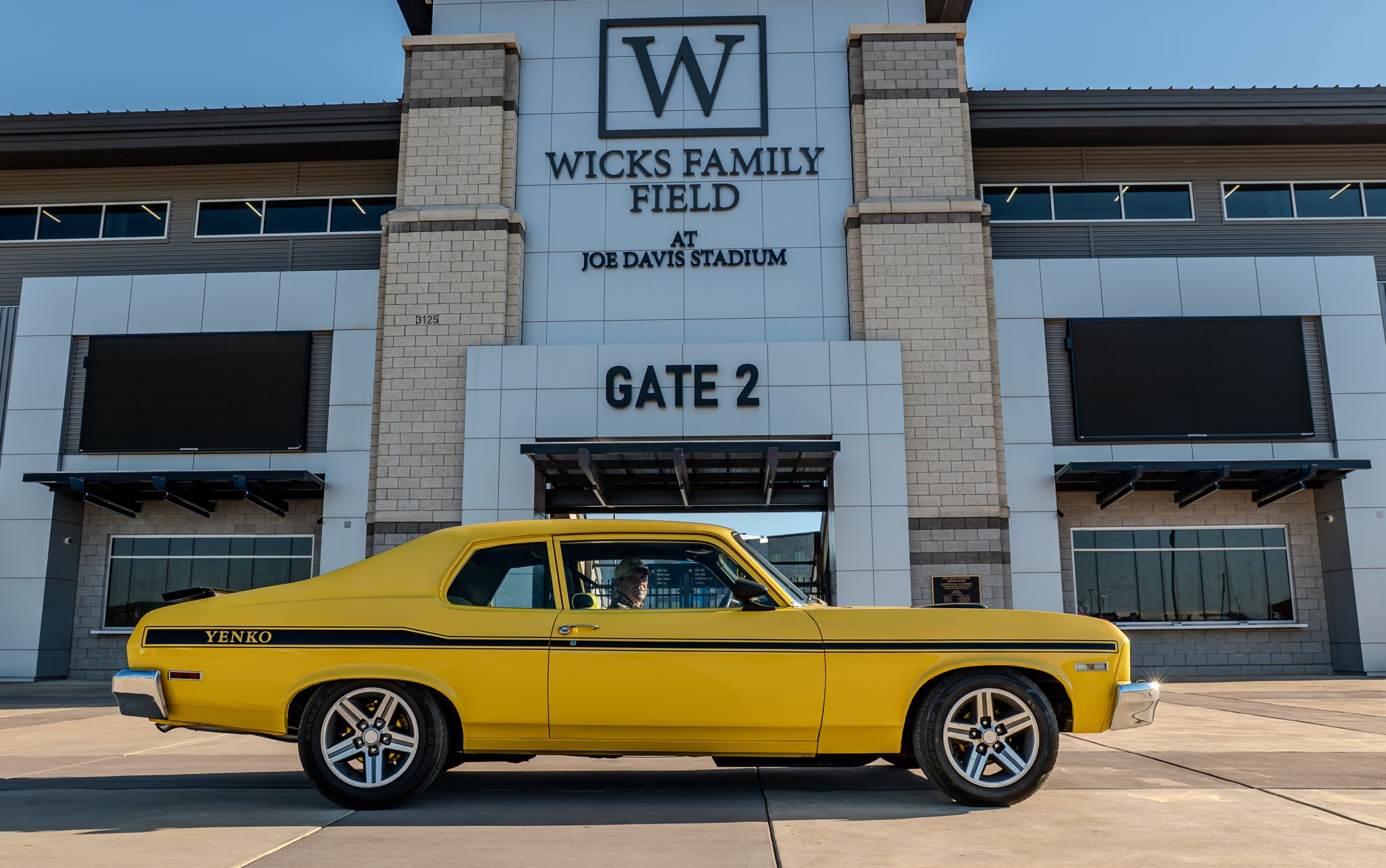 Car show picture