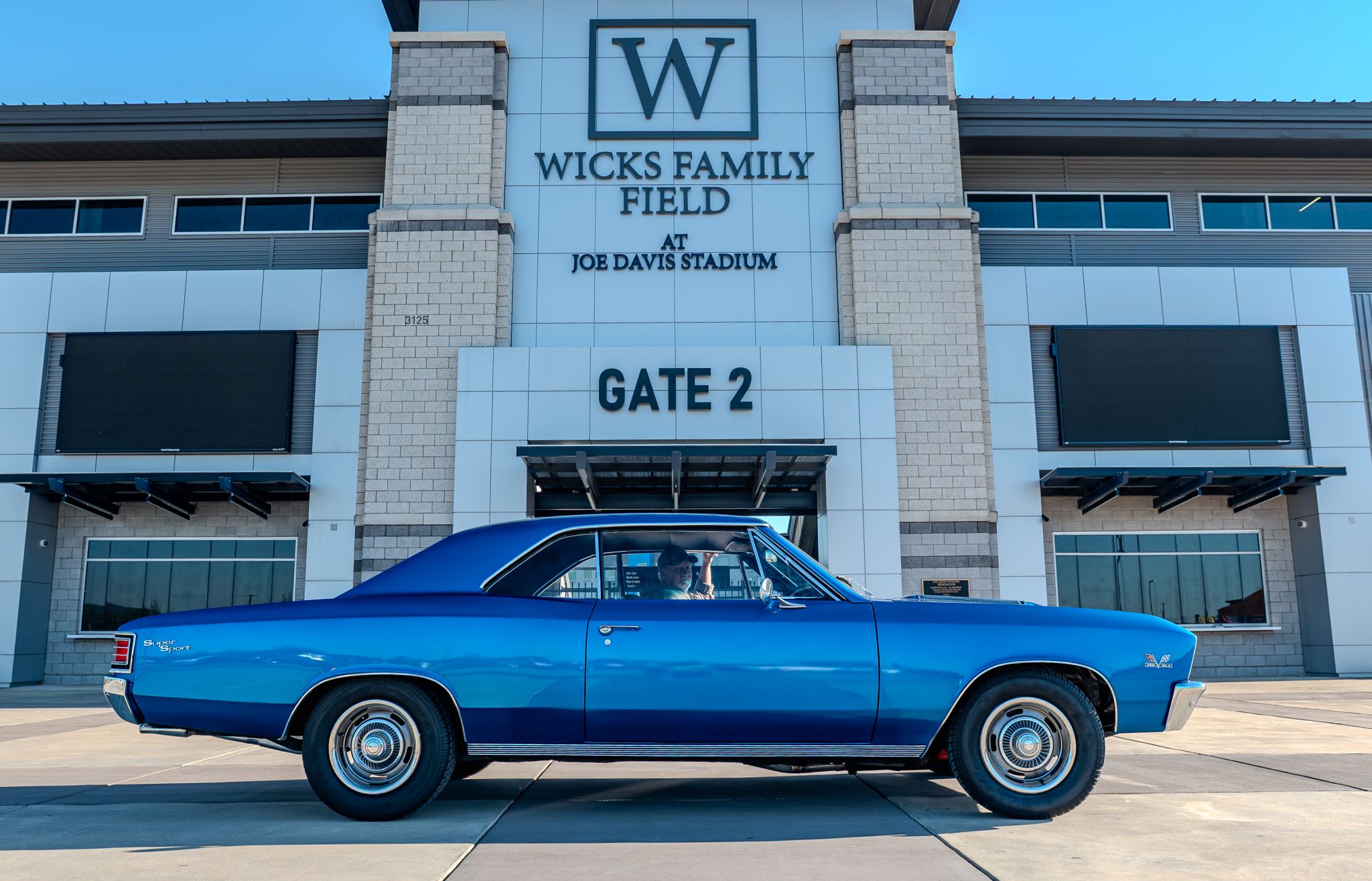 Car show picture