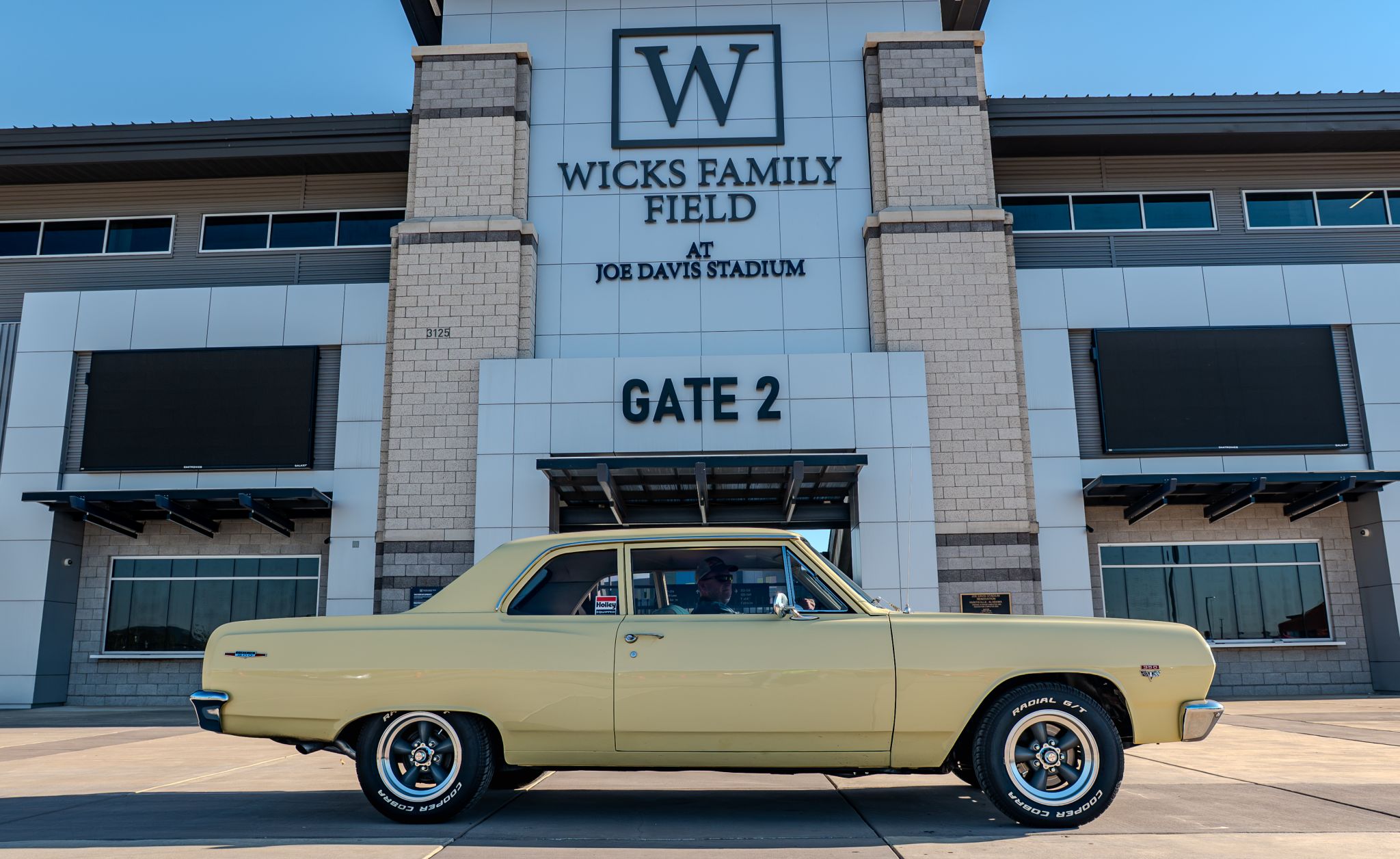 Car show picture