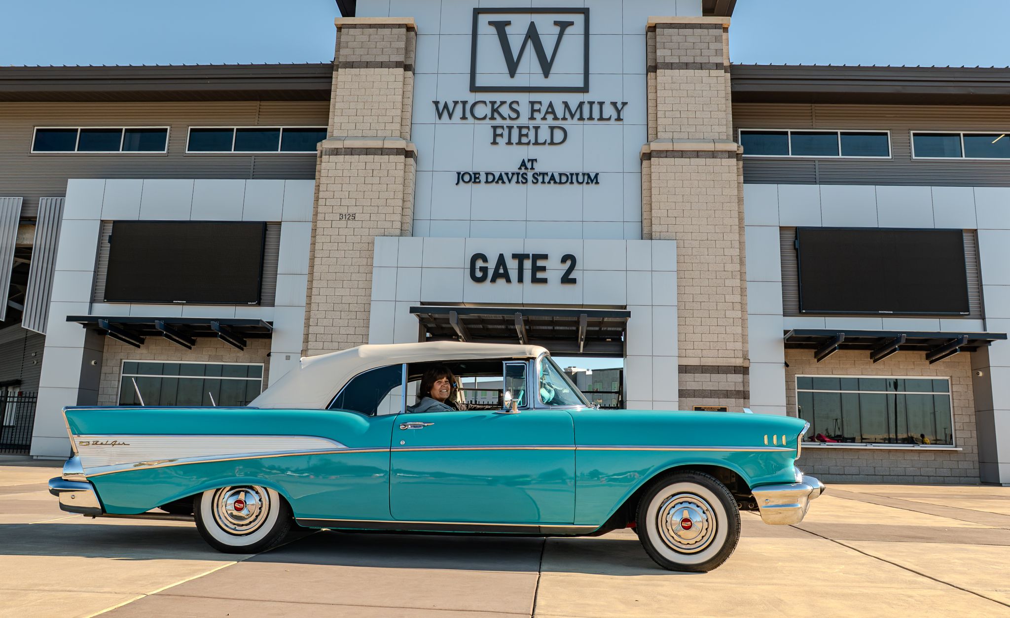 Car show picture