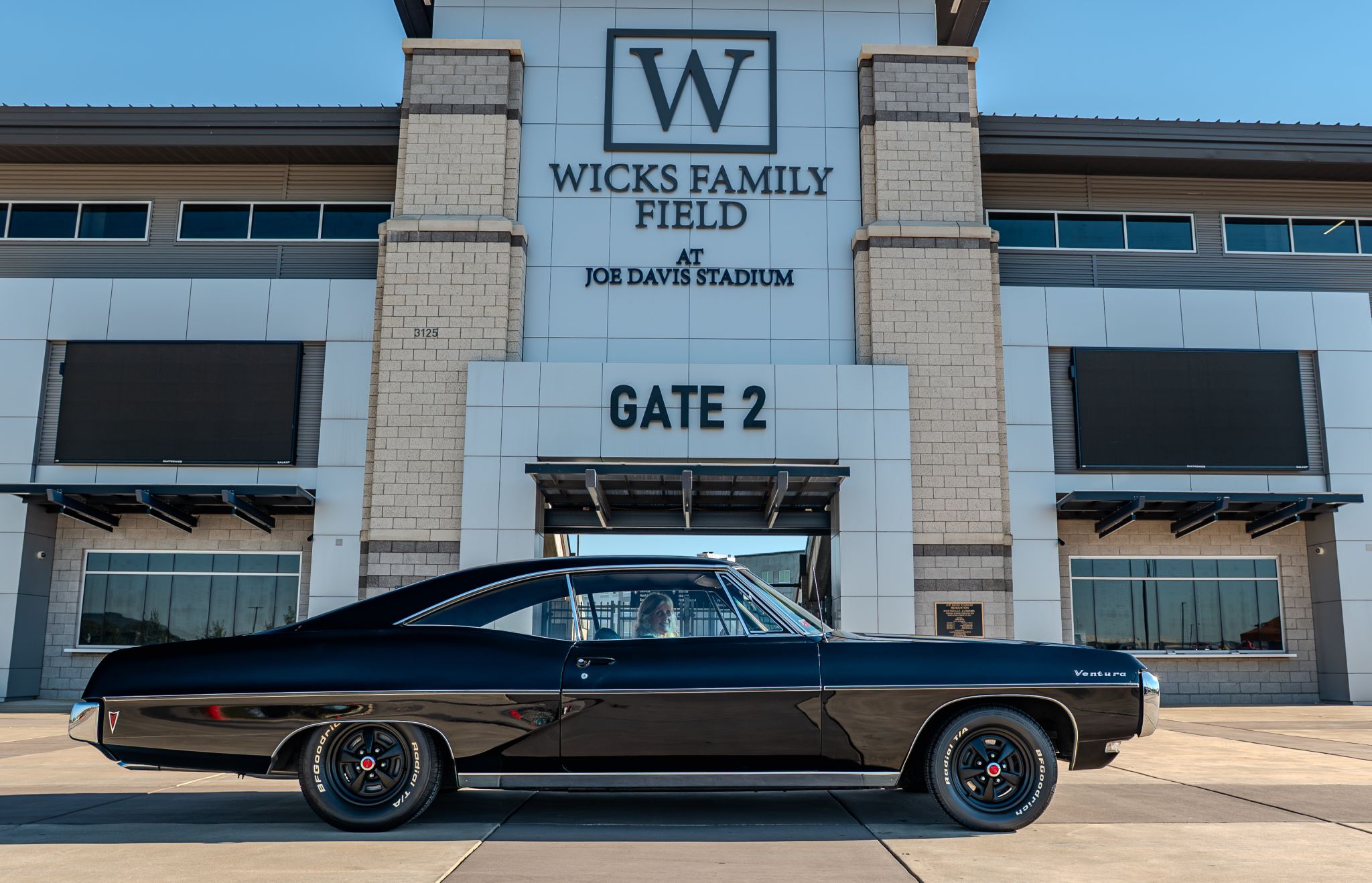 Car show picture