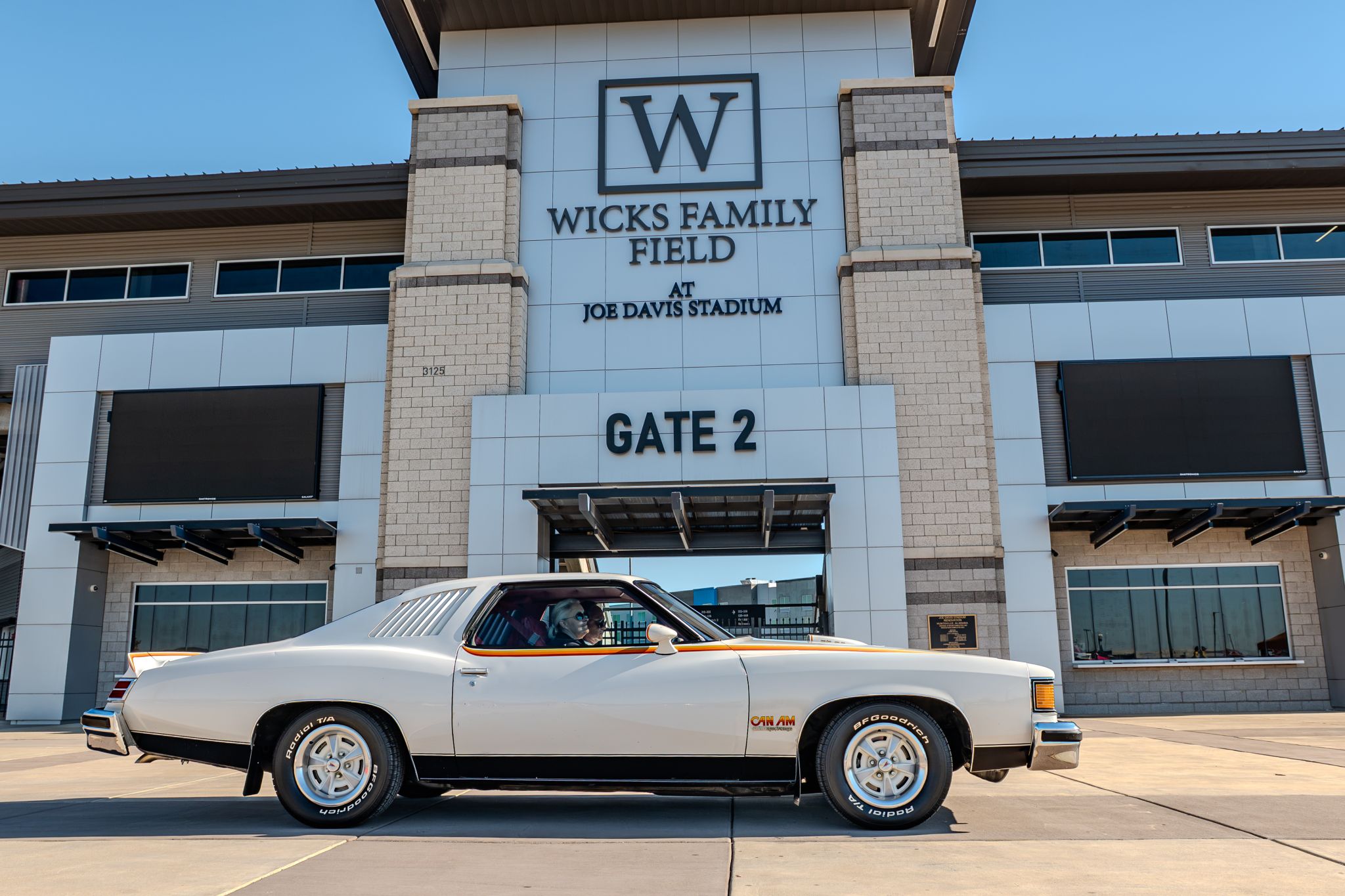 Car show picture