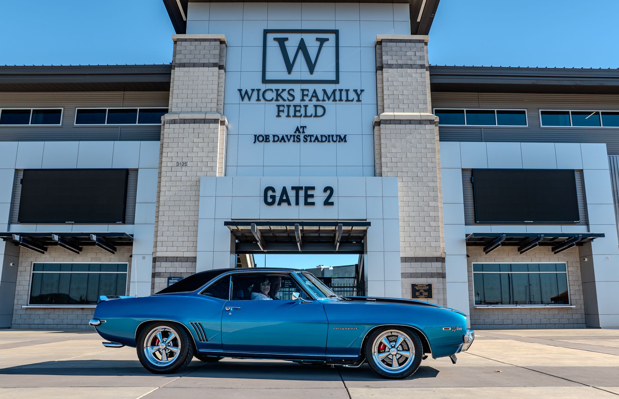 Car show picture