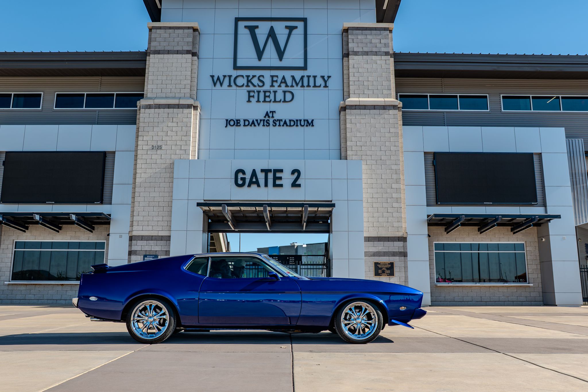 Car show picture