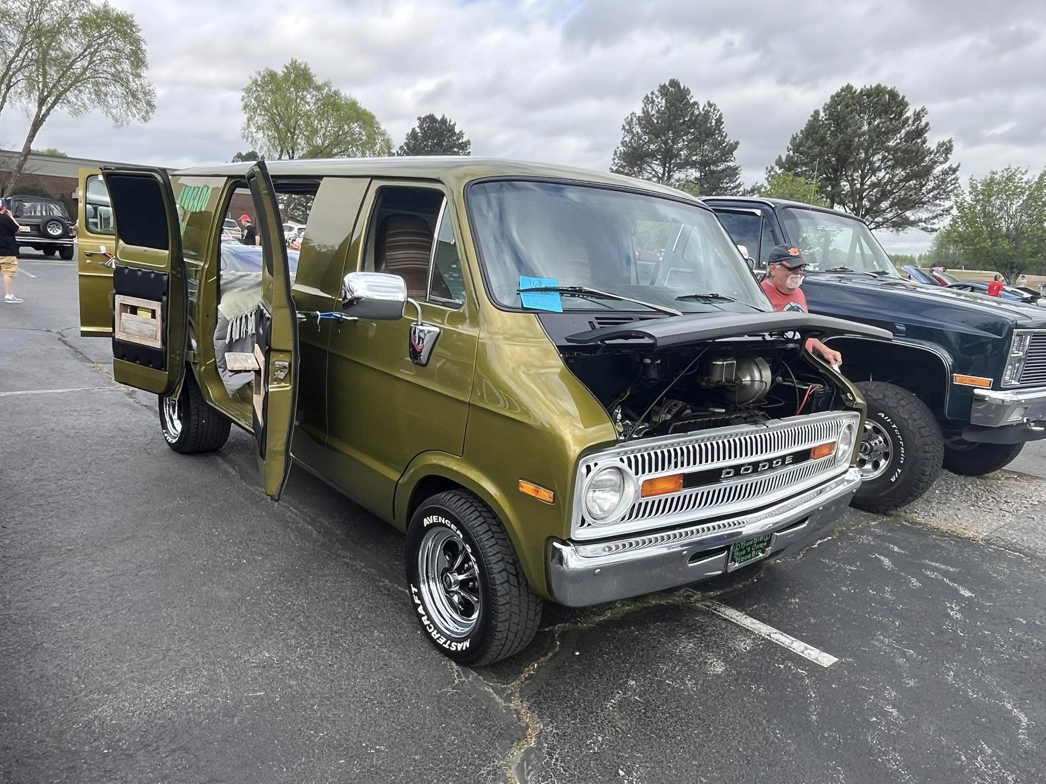 Car show picture