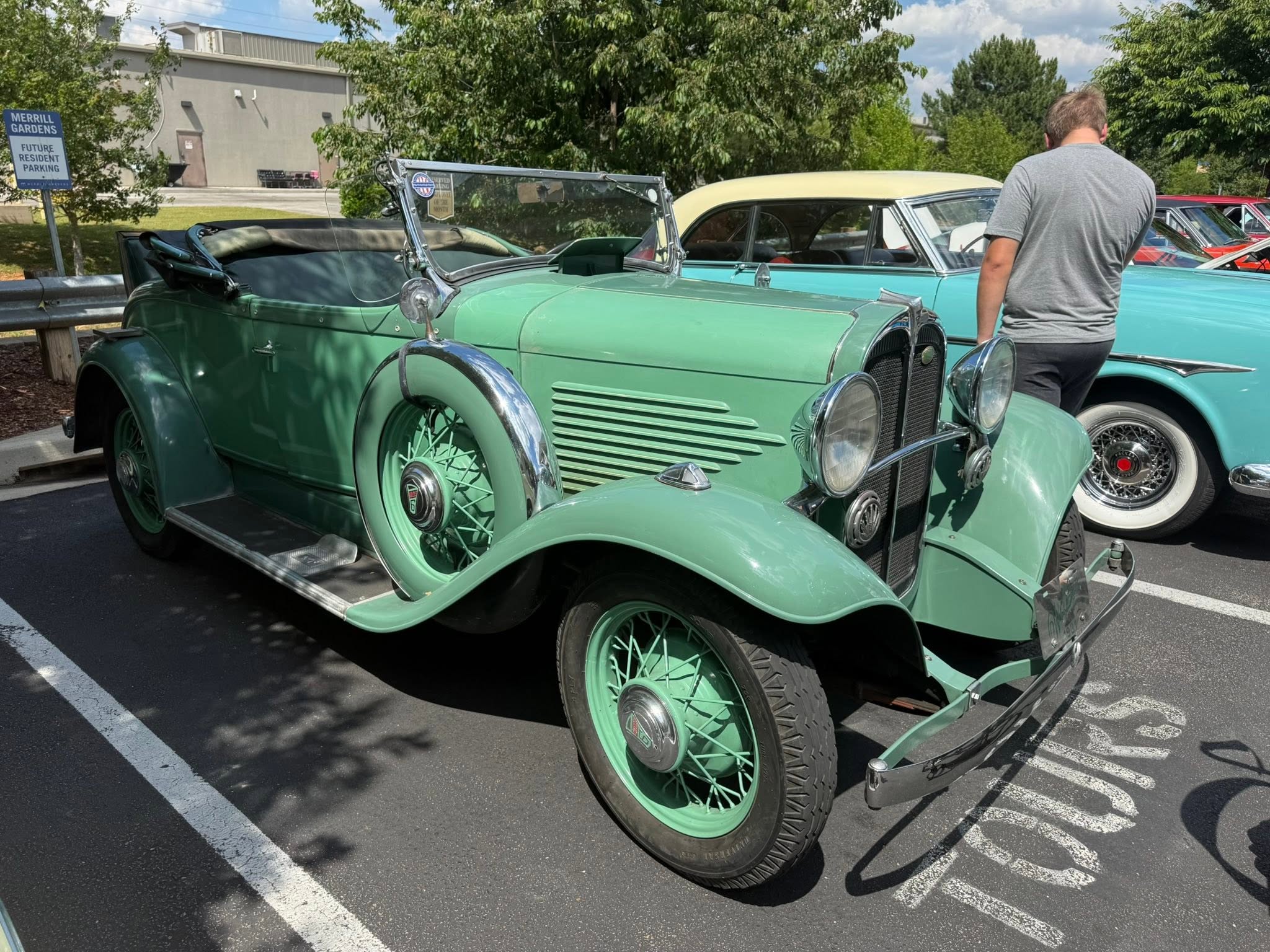 Car show picture