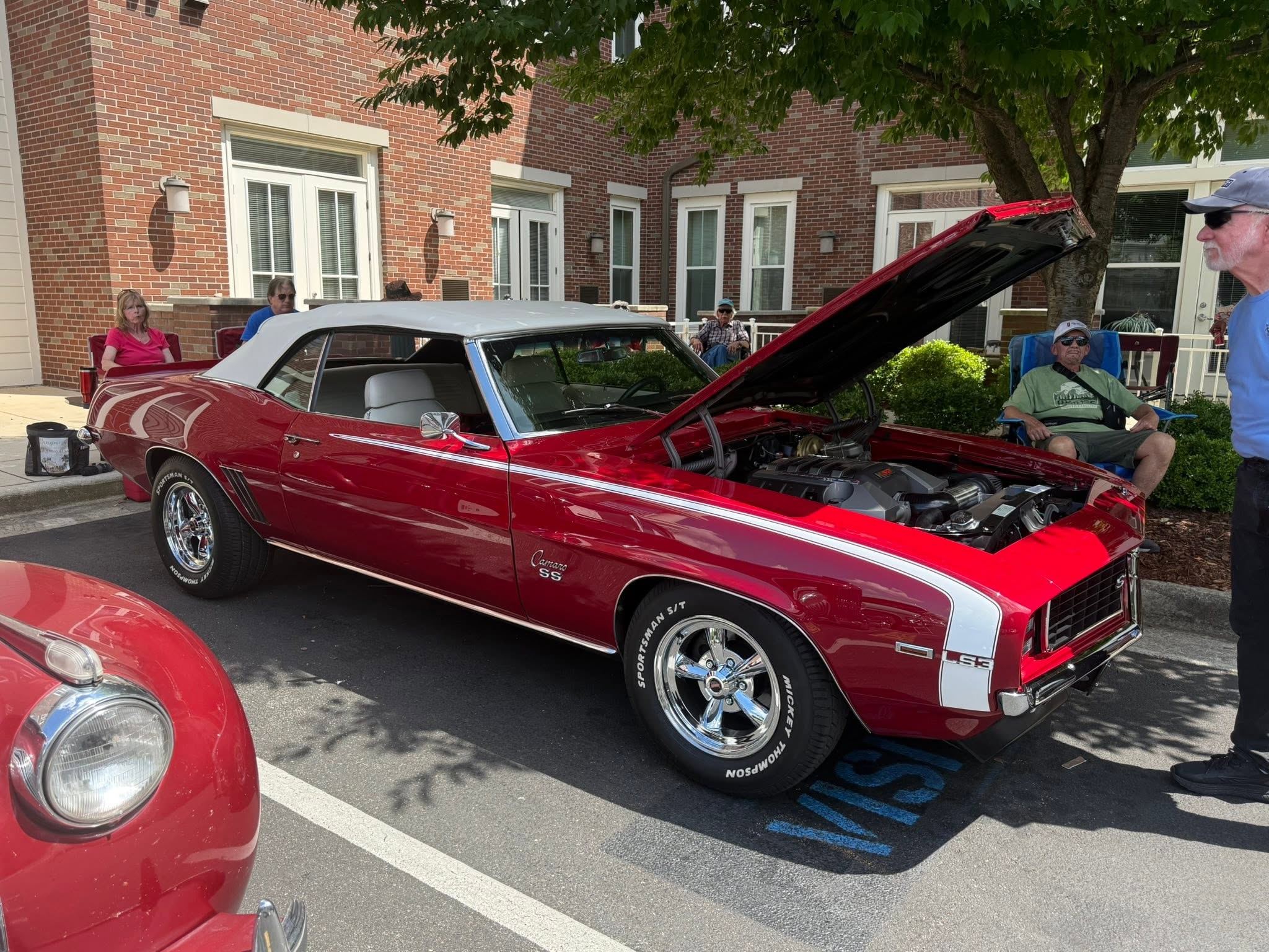 Car show picture