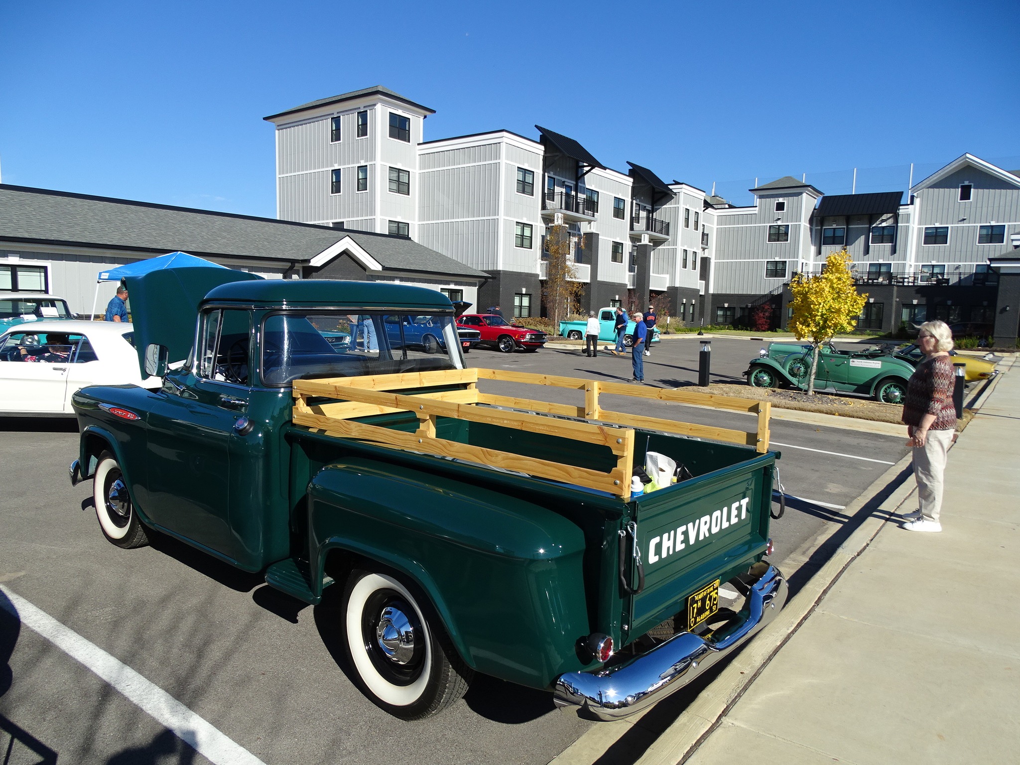 Car show picture