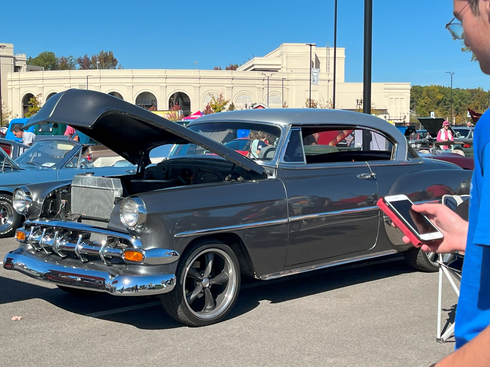 Car show picture