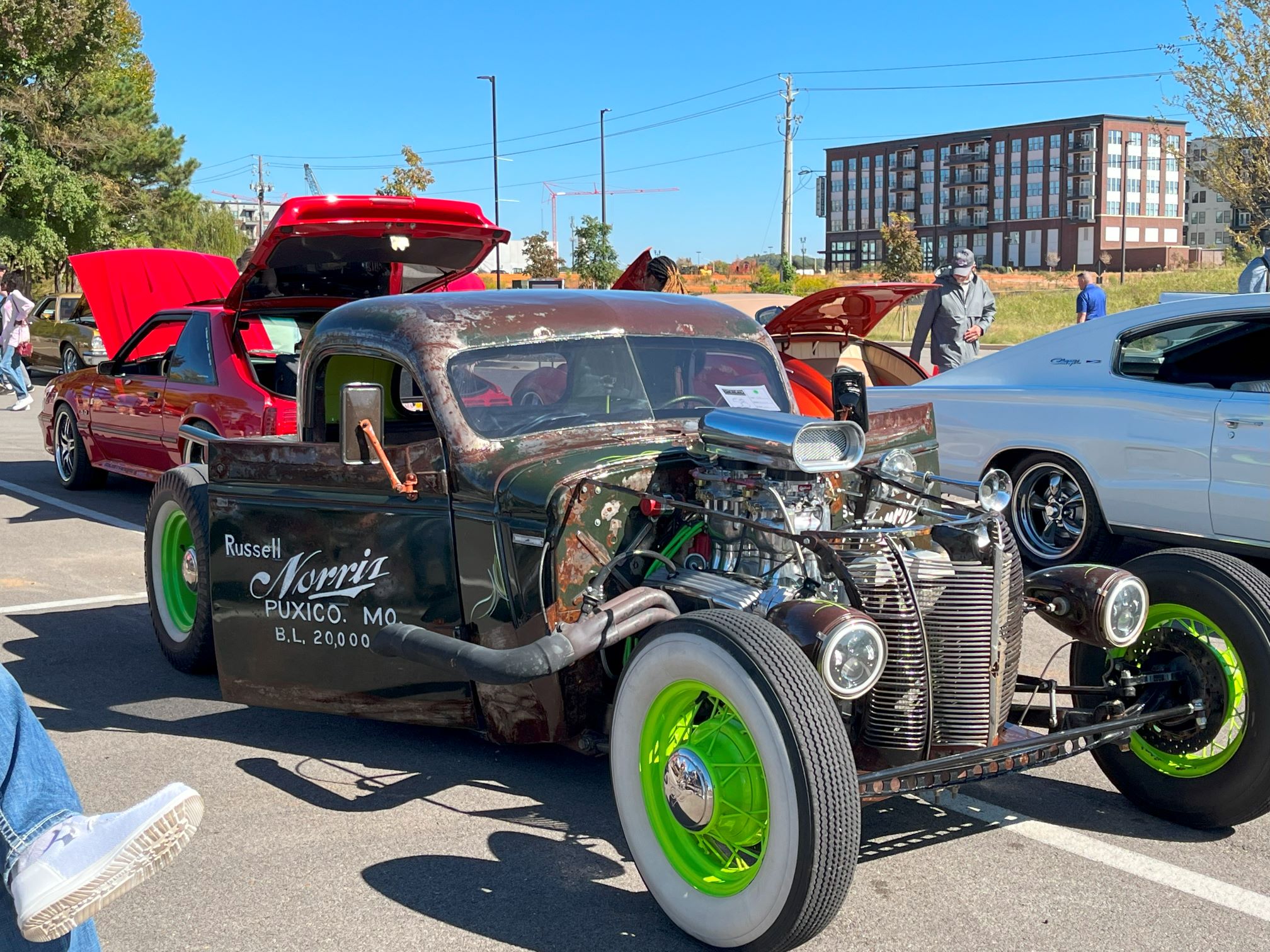 Car show picture