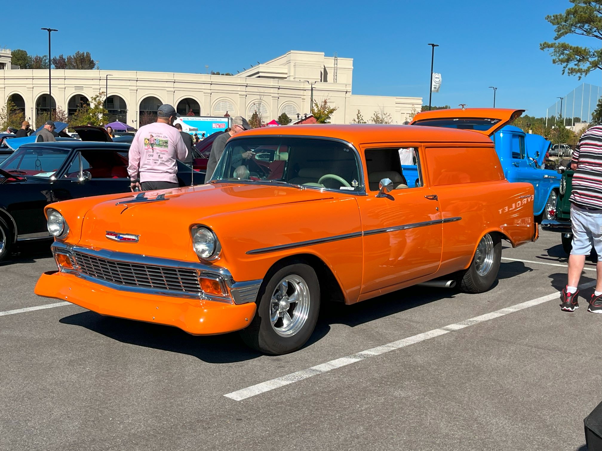Car show picture
